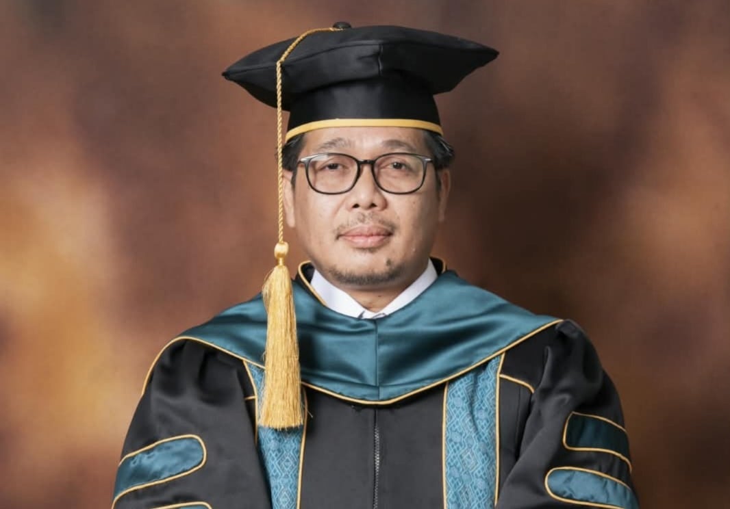 Ismail Hasani Resmi Dikukuhkan sebagai Guru Besar Hukum Konstitusi UIN Jakarta