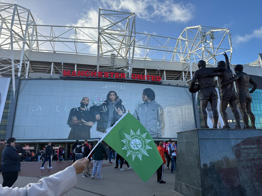 PCIM Britania Raya Pererat Silaturahmi dengan Suporter Muslim Manchester United di Old Trafford